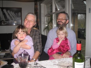 Farfar/morfar og farmor/mormor med Ellen og kusine Ann Kathrine