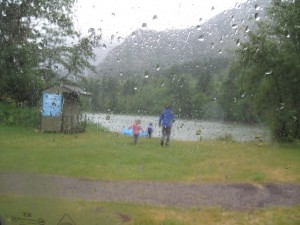 Der var vådt ved Waterton Lake
